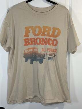 Junk Food Clothing Ford Bronco All-Purpose 4-Wheel Drive Vintage Tee Size M